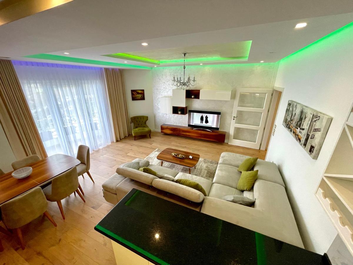 Queen'S Luxury Apartments Lake Tirana Exteriér fotografie